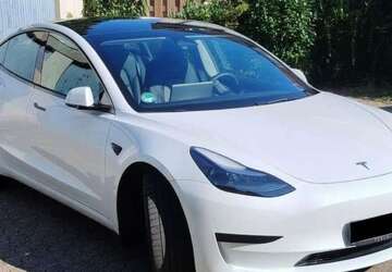 Tesla Model 3 48.000 km 28.500 &euro; Köln, Stadt 51143