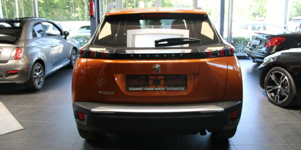 Peugeot 2008 PureTech 100 Allure 44.792 km 14.980 &euro; Euskirchen 53881