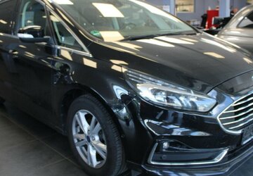 Ford S-Max 2.0 EcoBlue Aut. TITANUM 99.970 km 18.980 &euro; Euskirchen 53881