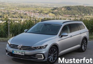 VW Passat Variant 158.600 km 15.800 &euro; Jülich 52428