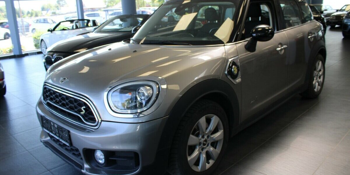 Mini Cooper SE Countryman ALL4 - Panorama - Head-Up - 84.220 km 19.980 &euro; Euskirchen 53881