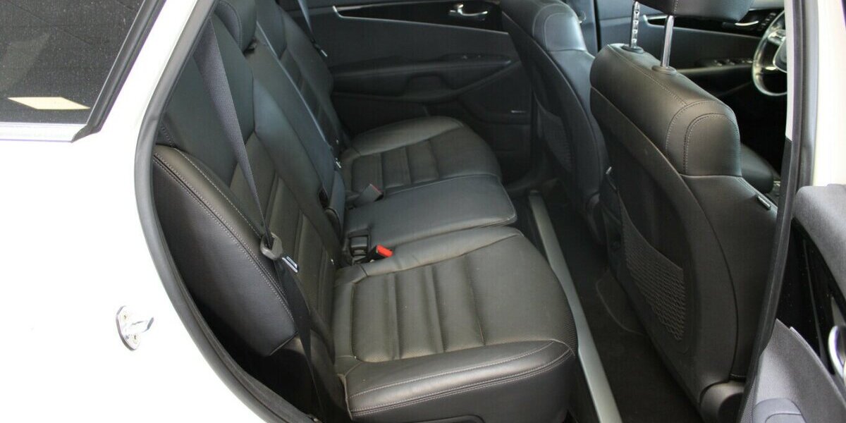 Kia Sorento 2.2 CRDi AWD Aut. Platinum Edition 98.150 km 21.980 &euro; Euskirchen 53881
