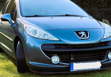 Peugeot 207 115.000 km 2.890 &euro; Köln 51147