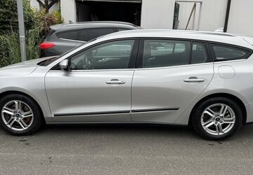 Ford Focus Navi Temp Sth Spurh CarPlay 5xServ GARANTIE 30.000 km 14.900 &euro; Erftstadt 50374