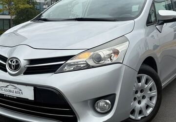 Toyota Verso 330.000 km 3.799 &euro; Köln (Ostheim) 51107