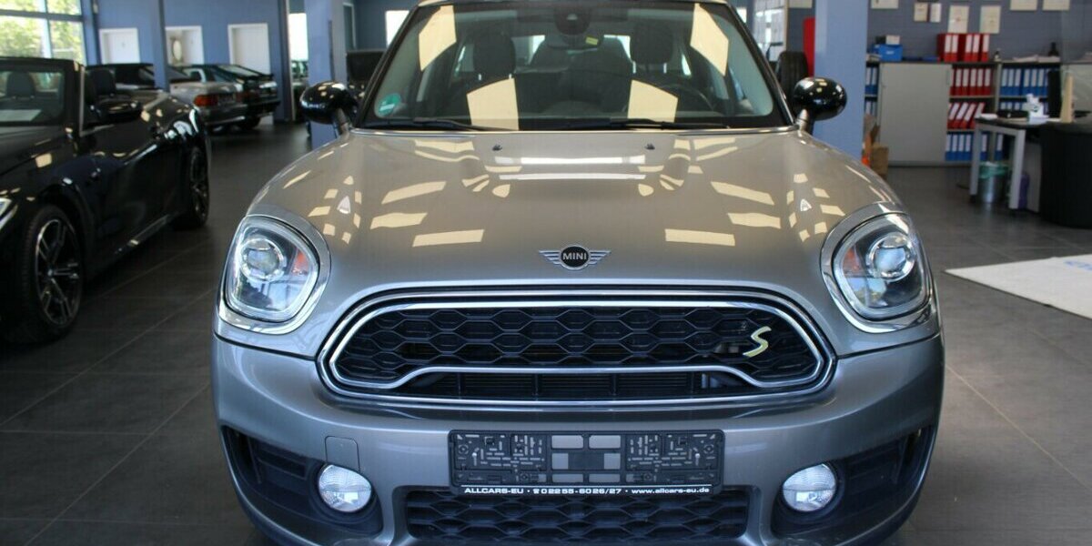 Mini Cooper SE Countryman ALL4 - Panorama - Head-Up - 84.220 km 19.980 &euro; Euskirchen 53881