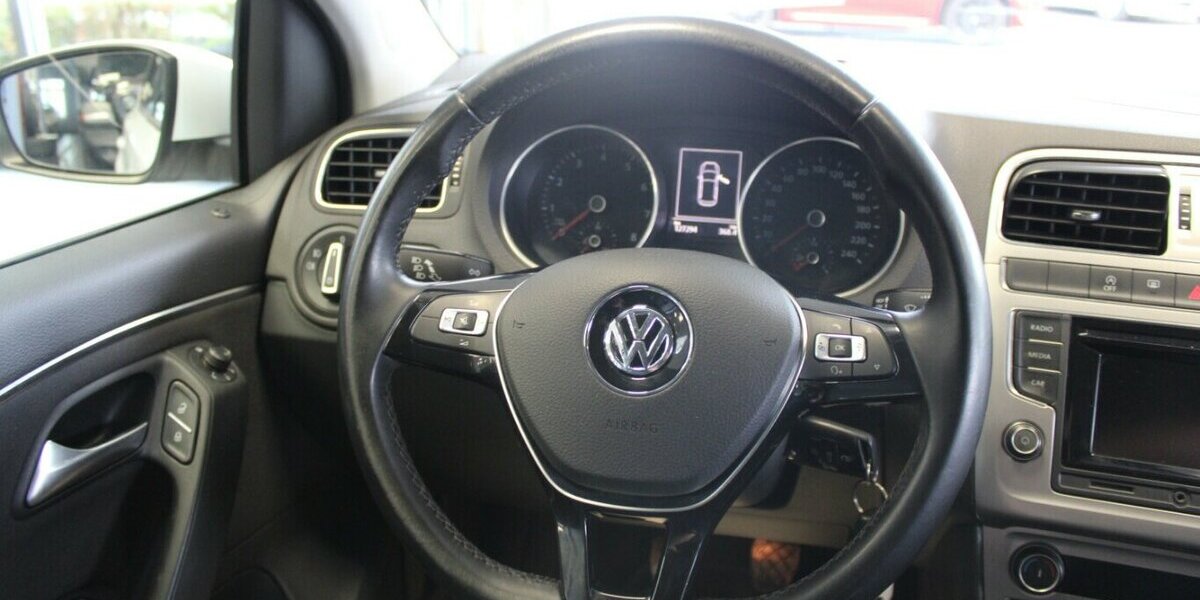 VW Polo 1.2 TSI BMT Highline 127.294 km 7.980 &euro; Euskirchen 53881