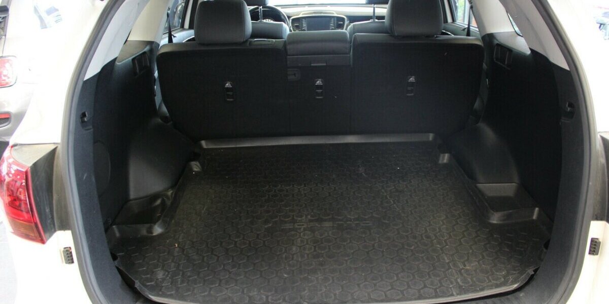 Kia Sorento 2.2 CRDi AWD Aut. Platinum Edition 98.150 km 21.980 &euro; Euskirchen 53881