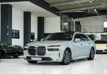 BMW i7 24.023 km 67.980 &euro; Köln 51147
