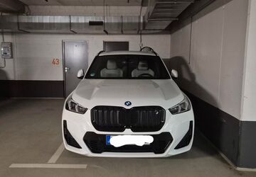 BMW iX1 29.800 km 39.900 &euro; Köln 50678