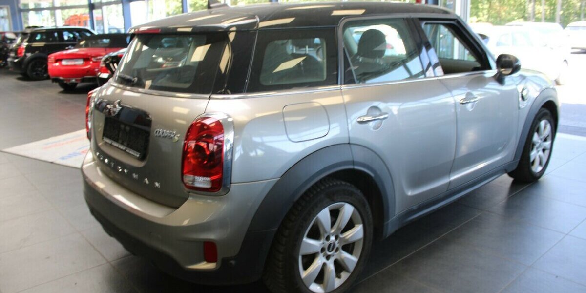Mini Cooper SE Countryman ALL4 - Panorama - Head-Up - 84.220 km 19.980 &euro; Euskirchen 53881