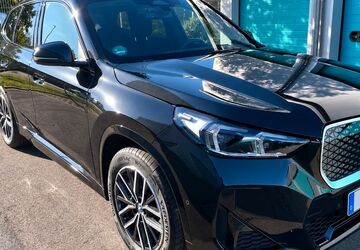 BMW iX1 24.250 km 44.490 &euro; Monheim am Rhein 40789