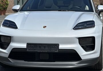 Porsche Macan 27.600 km 81.790 &euro; Frechen (bei Köln) 50226