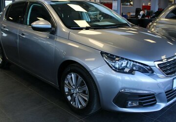 Peugeot 308 1.5 BlueHDi Allure Pack 61.193 km 12.980 &euro; Euskirchen 53881