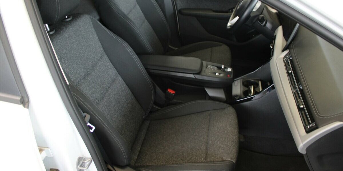 BMW 218 Active Tourer Aut. 32.270 km 25.980 &euro; Euskirchen 53881