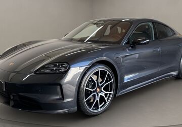 Porsche Taycan 10.000 km 139.800 &euro; Köln 50823