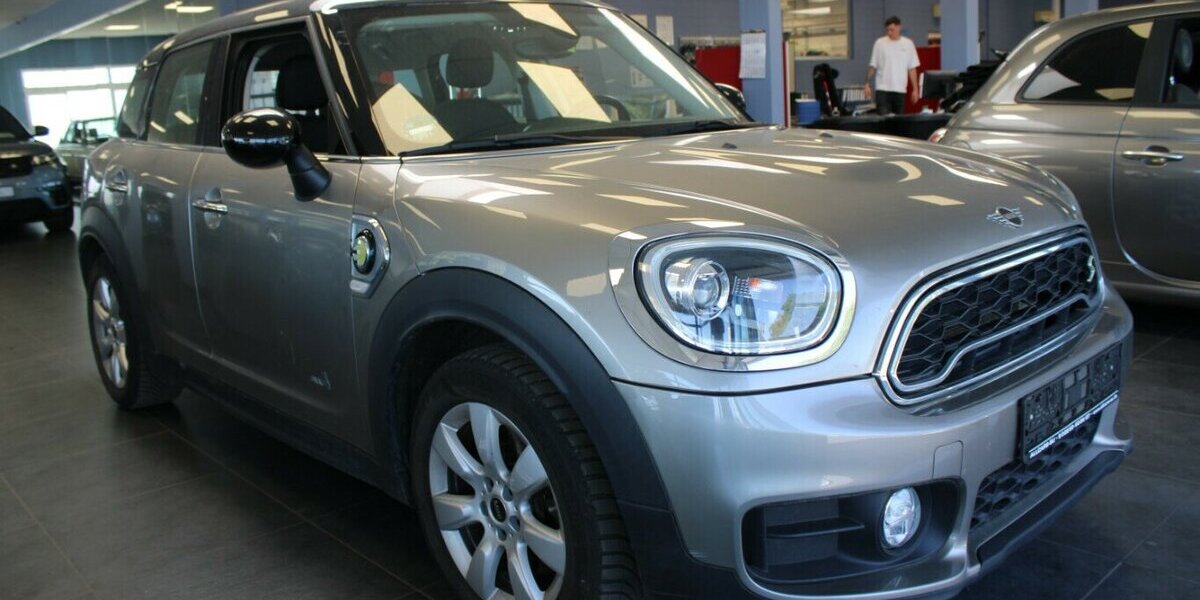 Mini Cooper SE Countryman ALL4 - Panorama - Head-Up - 84.220 km 19.980 &euro; Euskirchen 53881