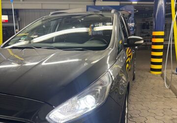 Ford Galaxy 220.881 km 9.000 &euro; Köln 50674