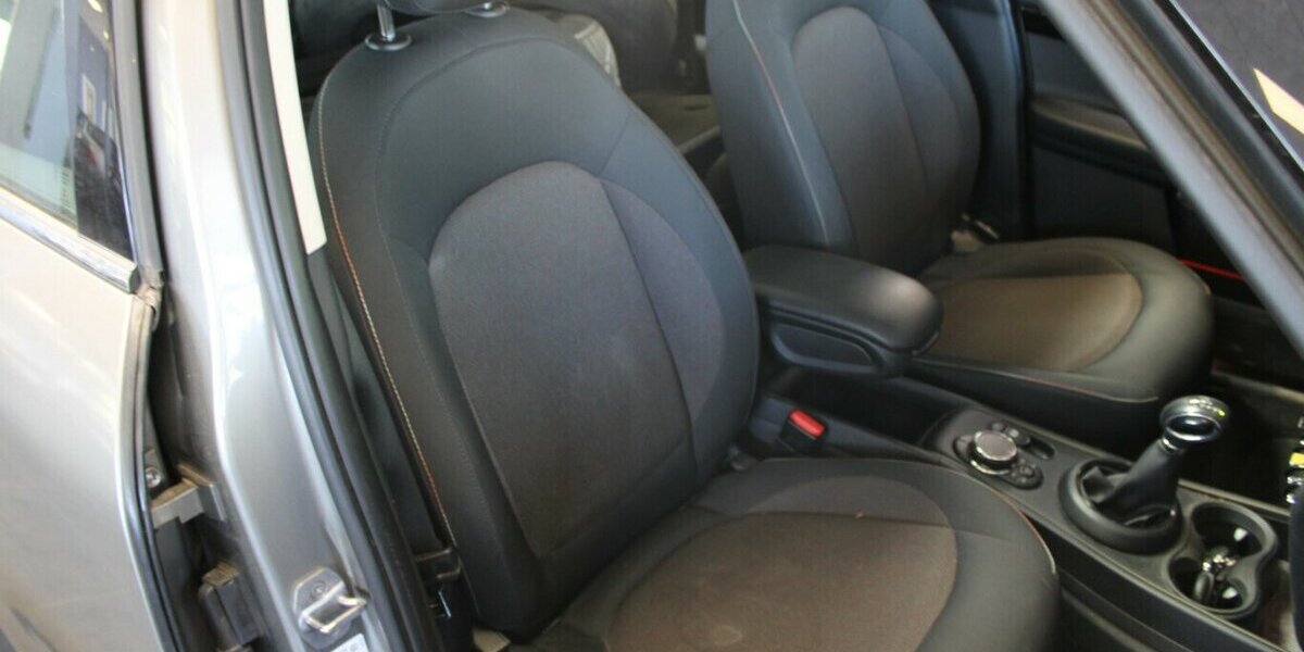 Mini Cooper SE Countryman ALL4 - Panorama - Head-Up - 84.220 km 19.980 &euro; Euskirchen 53881