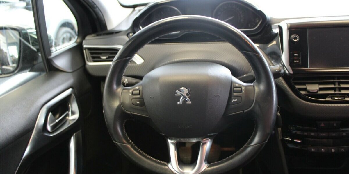 Peugeot 2008 BlueHDi FAP 120 Allure 120.216 km 7.980 &euro; Euskirchen 53881