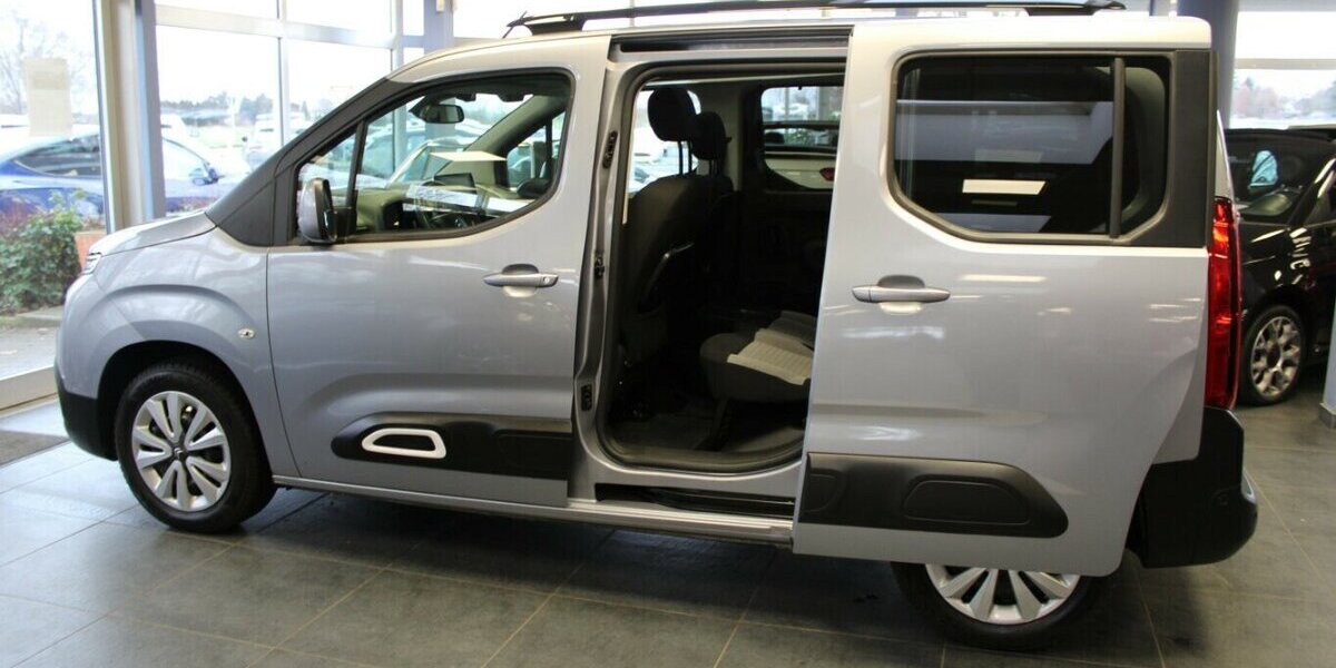 Citroen Berlingo M BlueHDi EAT8 Shine Panorama - Navi 82.816 km 17.980 &euro; Euskirchen 53881