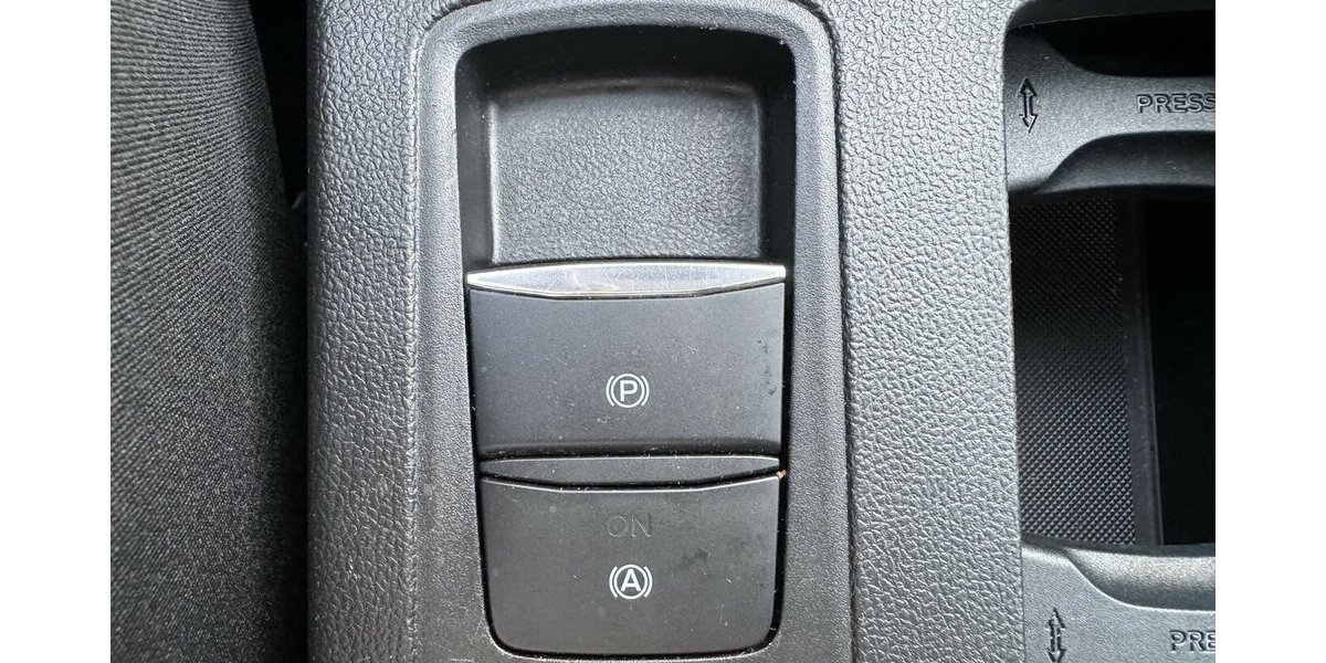 Ford Focus Navi Temp Sth Spurh CarPlay 5xServ GARANTIE 30.000 km 14.900 &euro; Erftstadt 50374