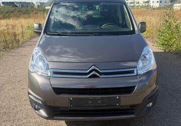 Citroen Berlingo 99.000 km 6.900 &euro; Köln/Poll 51105