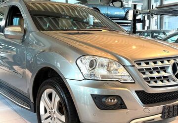 Mercedes-Benz ML 350 282.000 km 7.750 &euro; Brühl 50321