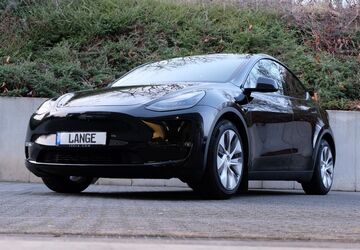 Tesla Model Y 43.382 km 39.980 &euro; Köln 50996