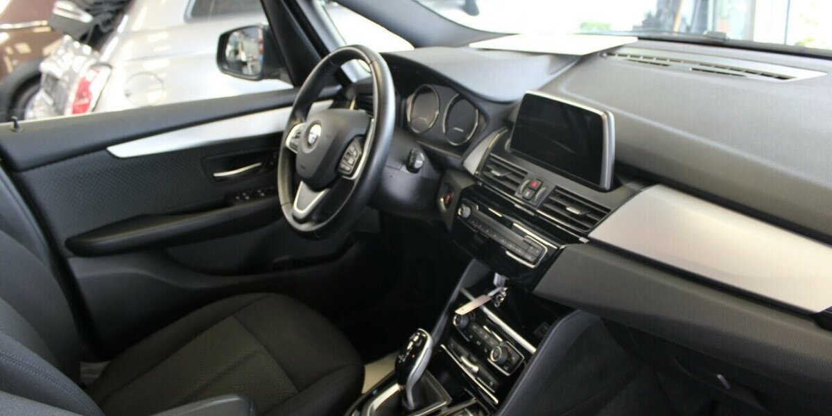 BMW 218 218d Gran Tourer Aut. Advantage 95.090 km 17.980 &euro; Euskirchen 53881