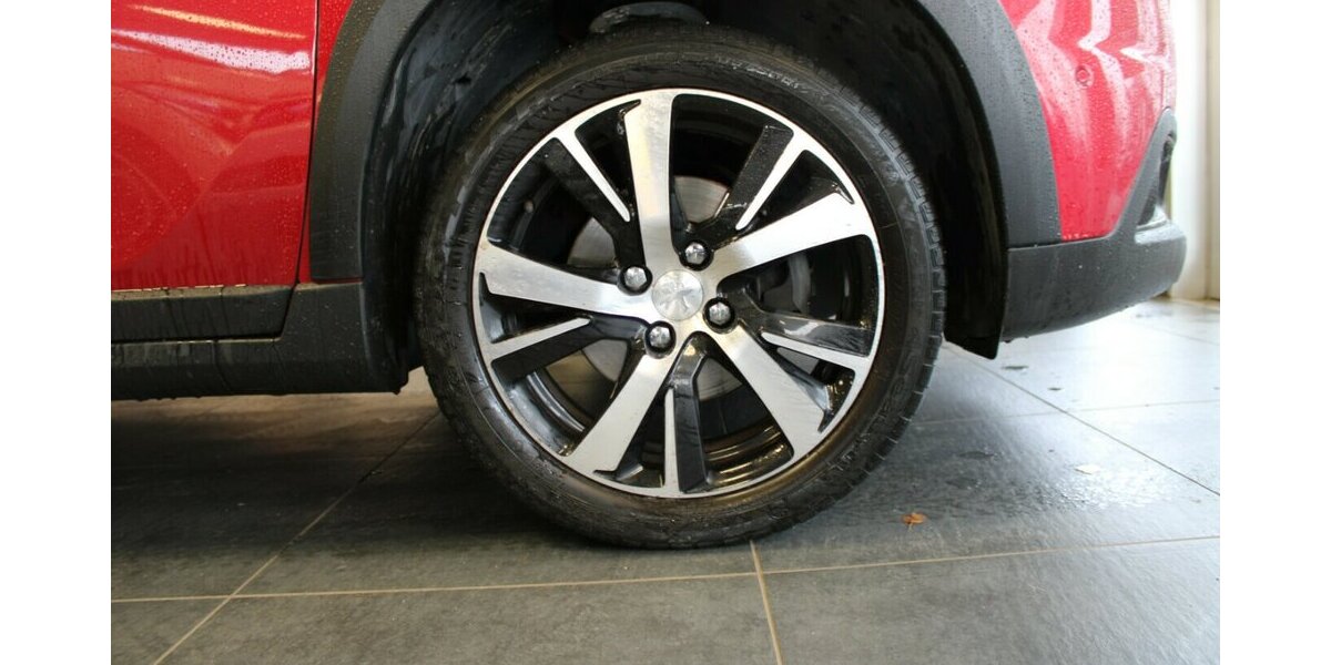 Peugeot 2008 PureTech 130 GPF GT-line - Panoramadach - AHK 107.572 km 9.980 &euro; Euskirchen 53881