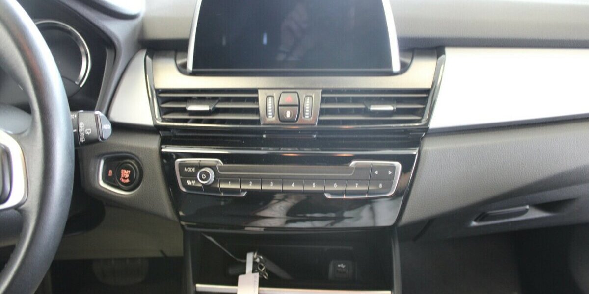 BMW 218 218d Gran Tourer Aut. Advantage 95.090 km 17.980 &euro; Euskirchen 53881